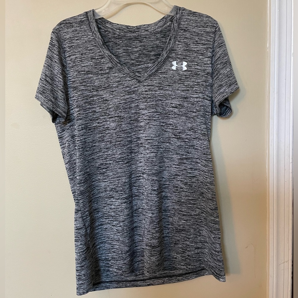 Women’s Under Armour Dri-Fit t-shirt. Size Small